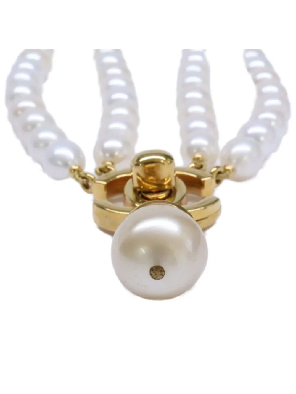 Chanel 96A CC Logo Turnlock Baroque Pearl